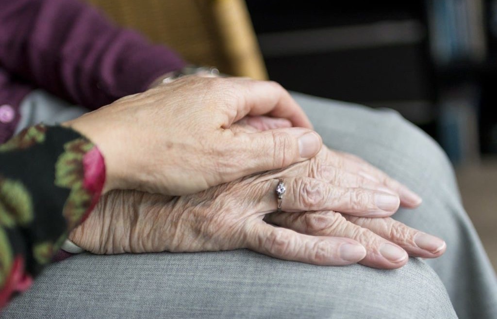 ¿Quién es el beneficiario en los seguros de vida en caso de fallecimiento?  ¿Quién es el beneficiario en los seguros de vida en caso de fallecimiento? beneficiario seguro de vida 1024x682 1 1024x658